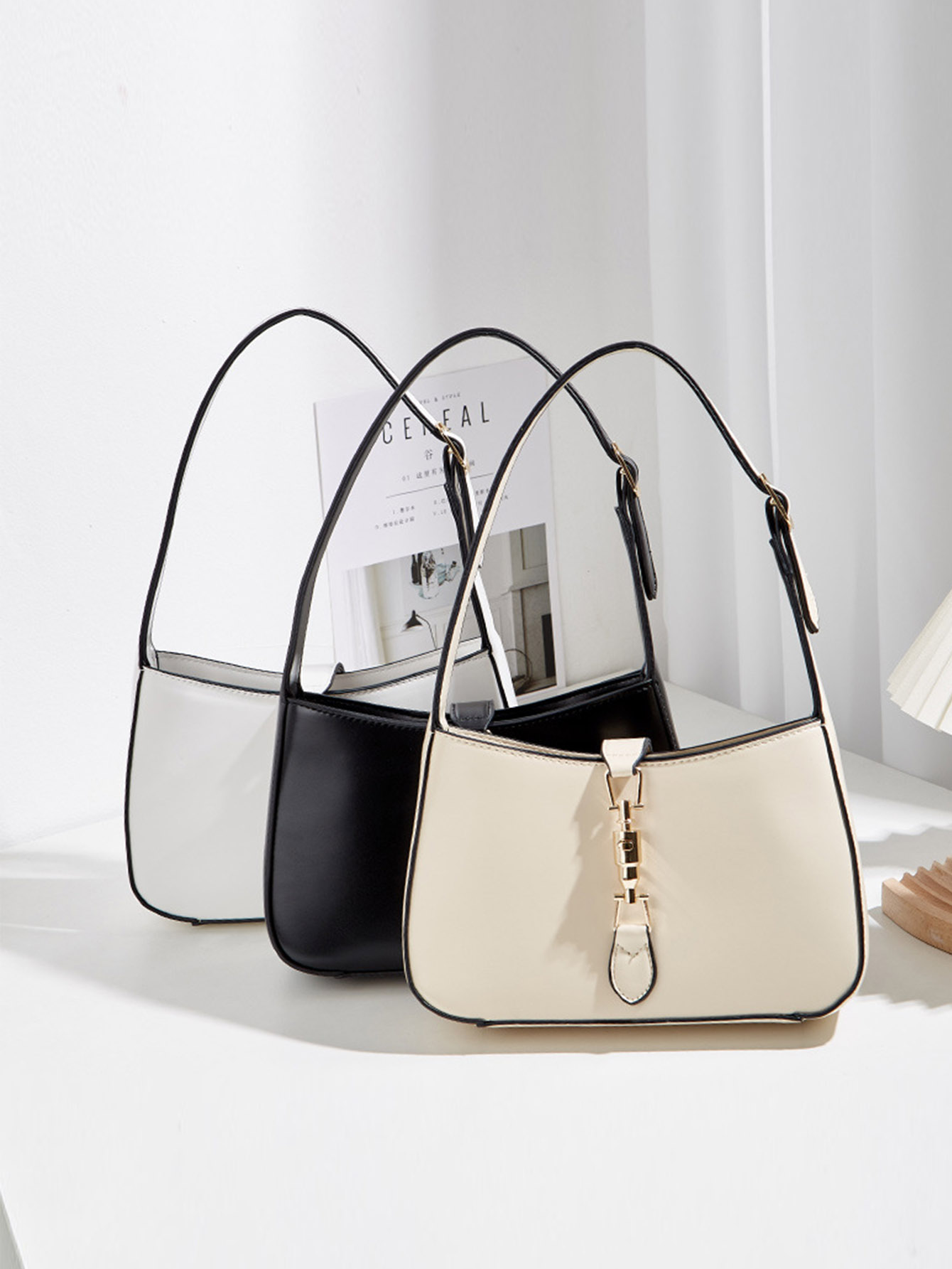 Trendy and Fashionable Crescen - Half Moon Crescent 리뷰 및 가격