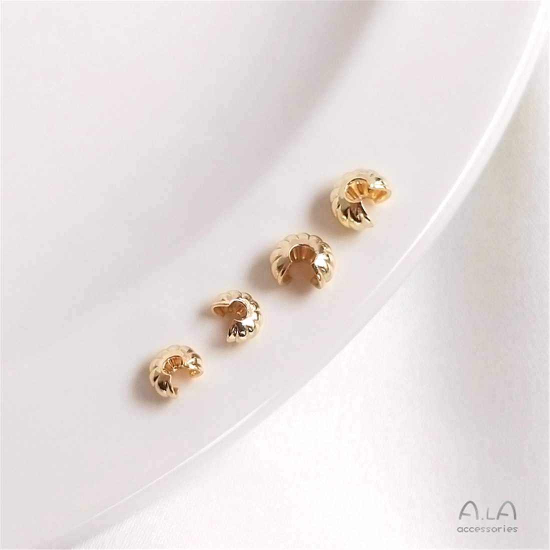 14K True Gold Pumpkin Pattern  - Half Moon Crescent 리뷰 및 가격