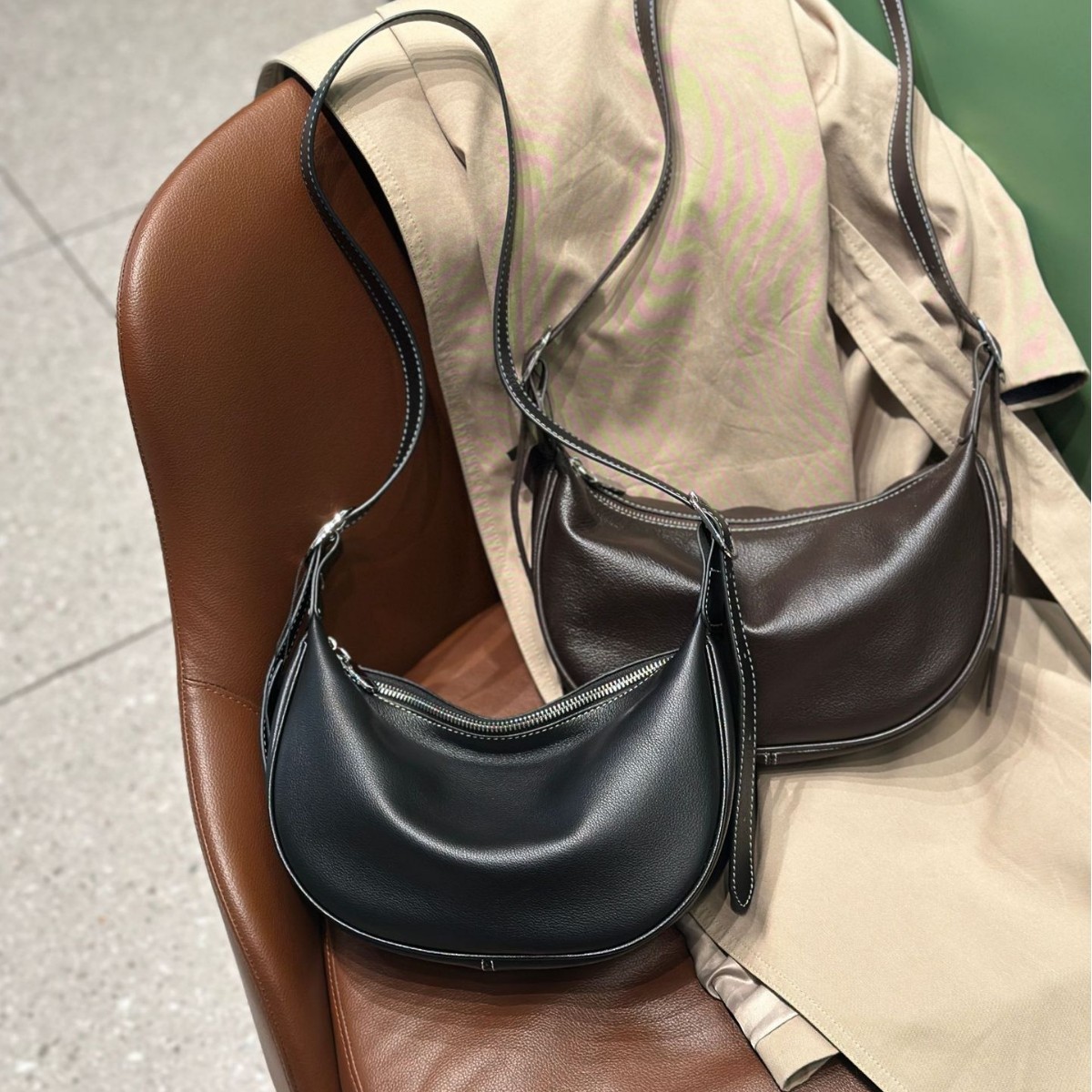 Women's Top Layer Cowhide Cros - Half Moon Crescent 리뷰 및 가격